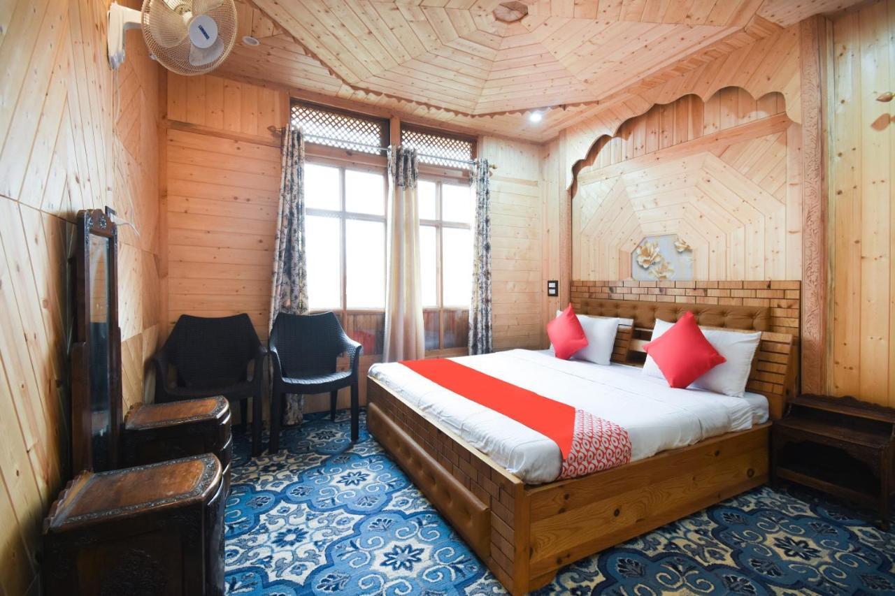 Oyo 66637 Merlin Group Of Houseboats Hotel Srīnagar Exterior foto