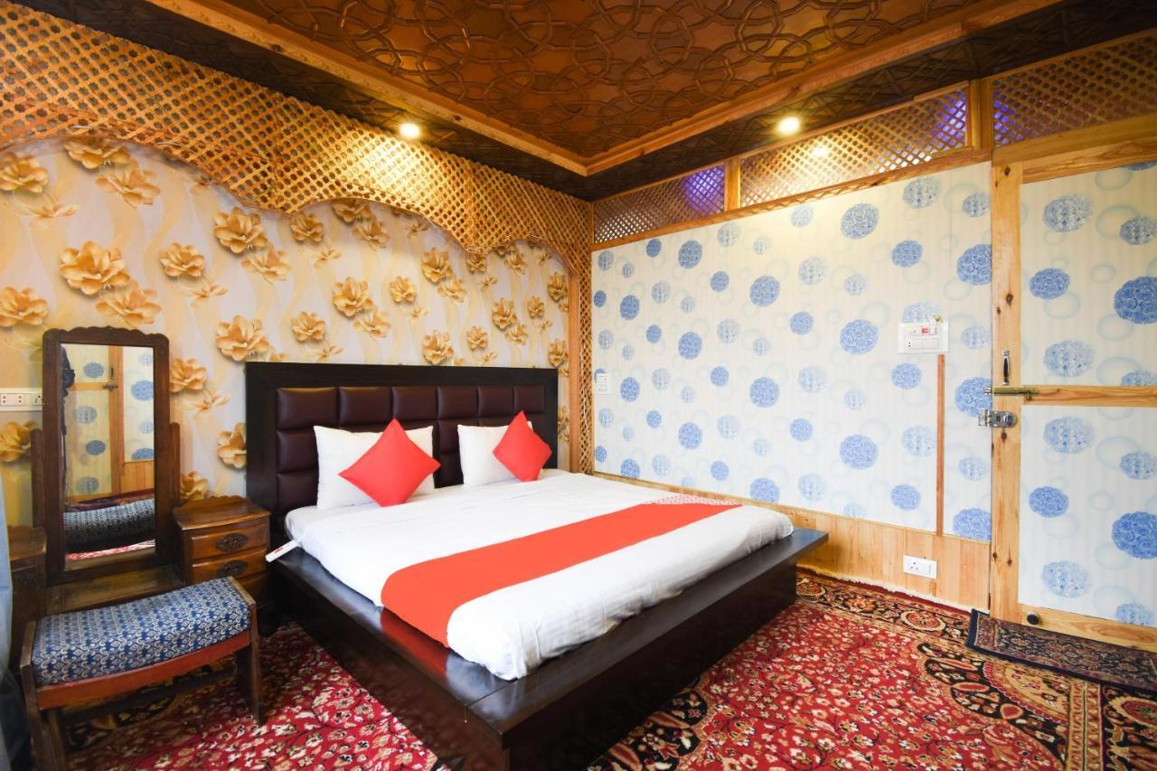 Oyo 66637 Merlin Group Of Houseboats Hotel Srīnagar Exterior foto