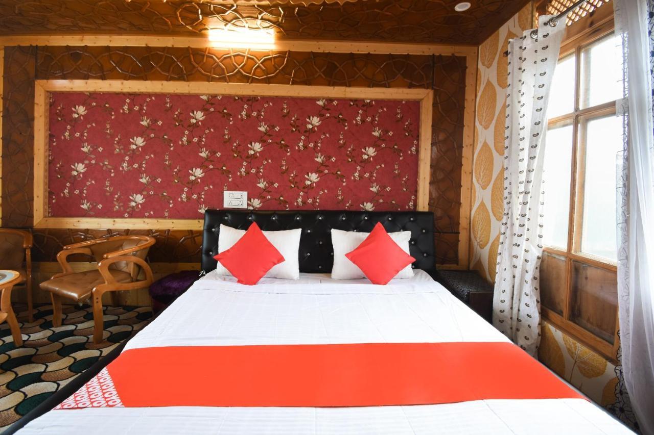 Oyo 66637 Merlin Group Of Houseboats Hotel Srīnagar Exterior foto